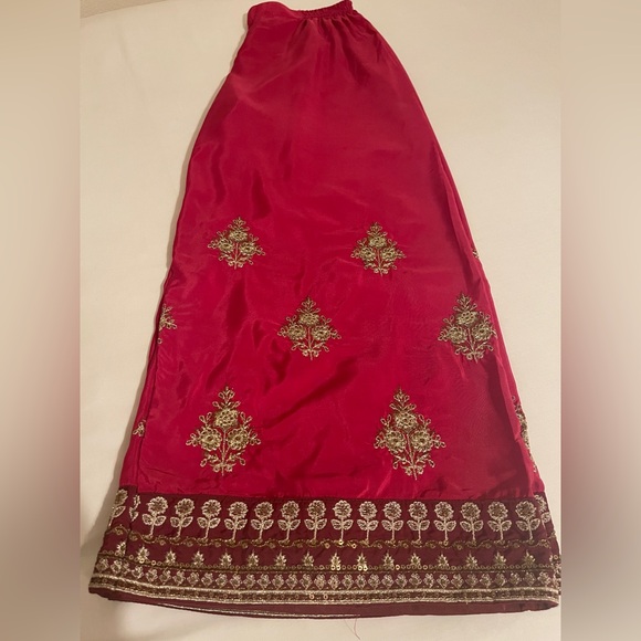 Red Raspberry Embroidered Wide-Leg Pants - Picture 5 of 6